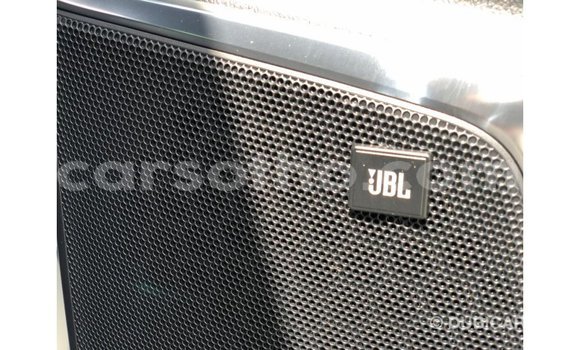 Sayi Imported Toyota Alphard White Mota in Import - Dubai a Maseru Sayi Imported Toyota Alphard White Mota in Import - Dubai a Maseru