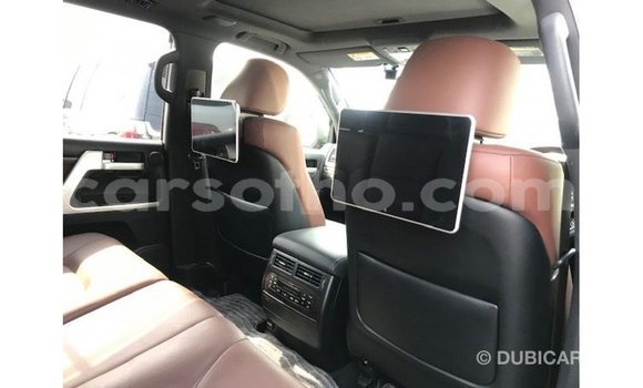 Acheter Import Voiture Toyota Land Cruiser Noir à Import - Dubai, Maseru Acheter Import Voiture Toyota Land Cruiser Noir à Import - Dubai, Maseru