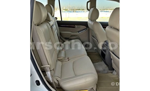 Sayi Imported Toyota Prado White Mota in Import - Dubai a Maseru Sayi Imported Toyota Prado White Mota in Import - Dubai a Maseru