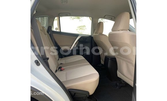 Sayi Imported Toyota 4Runner White Mota in Import - Dubai a Maseru Sayi Imported Toyota 4Runner White Mota in Import - Dubai a Maseru