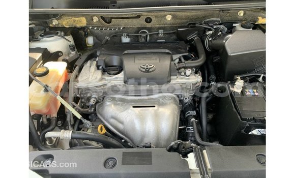 Sayi Imported Toyota 4Runner White Mota in Import - Dubai a Maseru Sayi Imported Toyota 4Runner White Mota in Import - Dubai a Maseru