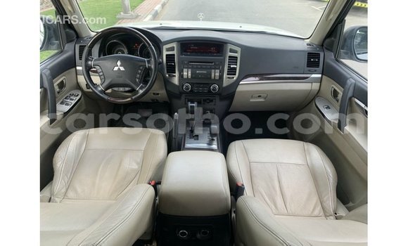Buy Import Mitsubishi Pajero White Car in Import - Dubai in Maseru Buy Import Mitsubishi Pajero White Car in Import - Dubai in Maseru