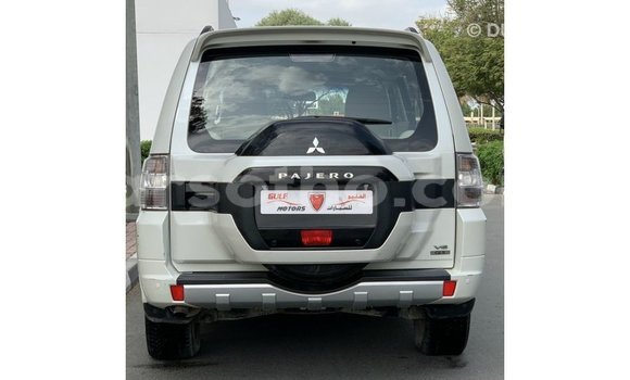 Buy Import Mitsubishi Pajero White Car in Import - Dubai in Maseru Buy Import Mitsubishi Pajero White Car in Import - Dubai in Maseru