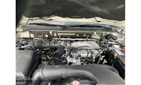 Buy Import Mitsubishi Pajero White Car in Import - Dubai in Maseru Buy Import Mitsubishi Pajero White Car in Import - Dubai in Maseru