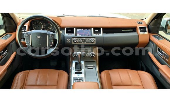 Sayi Imported Land Rover Range Rover White Mota in Import - Dubai a Maseru Sayi Imported Land Rover Range Rover White Mota in Import - Dubai a Maseru