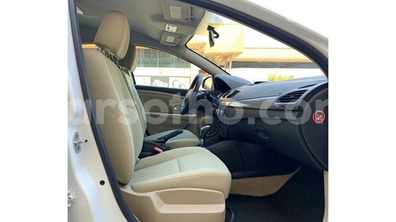 Big with watermark renault fluence maseru import dubai 18916