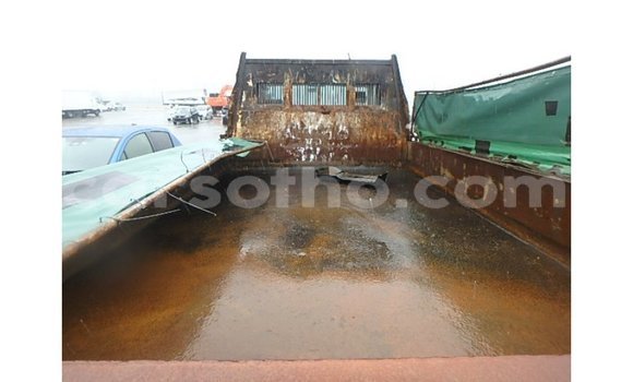 اشتري Imported Nissan Evalia Brown شاحنة في Import - Dubai في Maseru اشتري Imported Nissan Evalia Brown شاحنة في Import - Dubai في Maseru