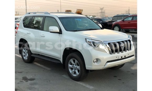 Sayi Imported Toyota Prado White Mota in Import - Dubai a Maseru Sayi Imported Toyota Prado White Mota in Import - Dubai a Maseru