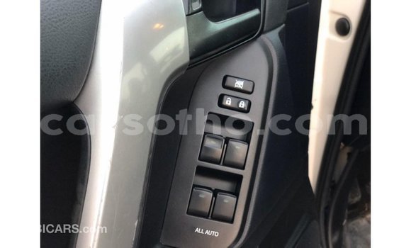 Sayi Imported Toyota Prado White Mota in Import - Dubai a Maseru Sayi Imported Toyota Prado White Mota in Import - Dubai a Maseru