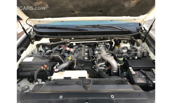 Sayi Imported Toyota Prado White Mota in Import - Dubai a Maseru Sayi Imported Toyota Prado White Mota in Import - Dubai a Maseru