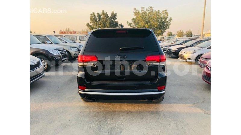 Big with watermark jeep grand cherokee maseru import dubai 18938