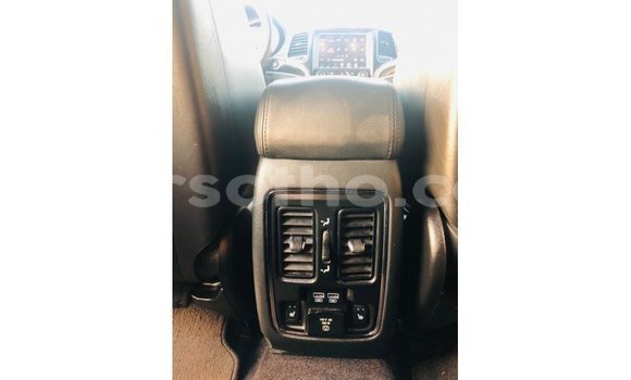 Sayi Imported Jeep Grand Cherokee Black Mota in Import - Dubai a Maseru Sayi Imported Jeep Grand Cherokee Black Mota in Import - Dubai a Maseru