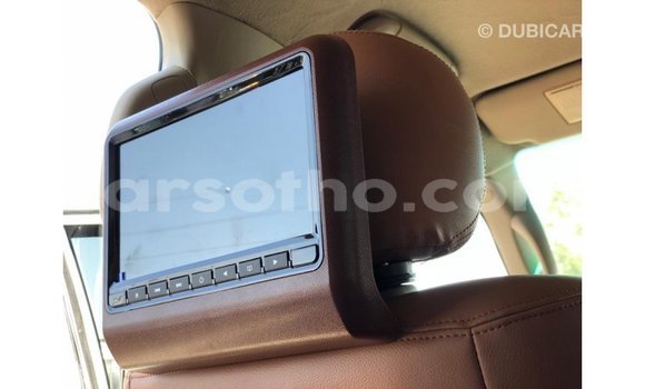 Acheter Import Voiture Toyota Land Cruiser Blanc à Import - Dubai, Maseru Acheter Import Voiture Toyota Land Cruiser Blanc à Import - Dubai, Maseru