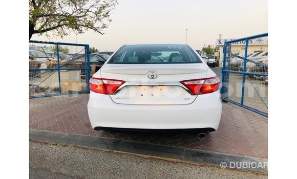 Sayi Imported Toyota Camry White Mota in Import - Dubai a Maseru Sayi Imported Toyota Camry White Mota in Import - Dubai a Maseru