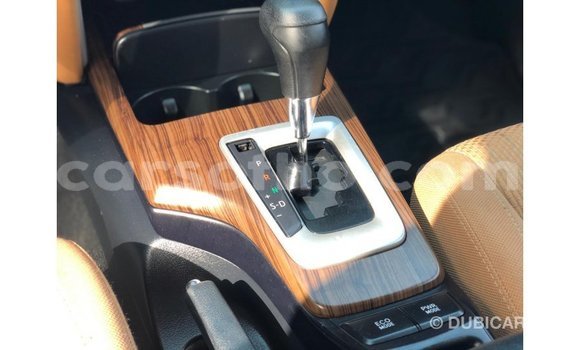 Sayi Imported Toyota Fortuner White Mota in Import - Dubai a Maseru Sayi Imported Toyota Fortuner White Mota in Import - Dubai a Maseru