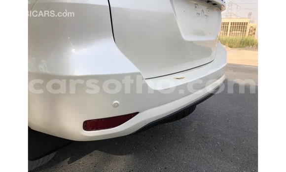 Sayi Imported Toyota Fortuner White Mota in Import - Dubai a Maseru Sayi Imported Toyota Fortuner White Mota in Import - Dubai a Maseru