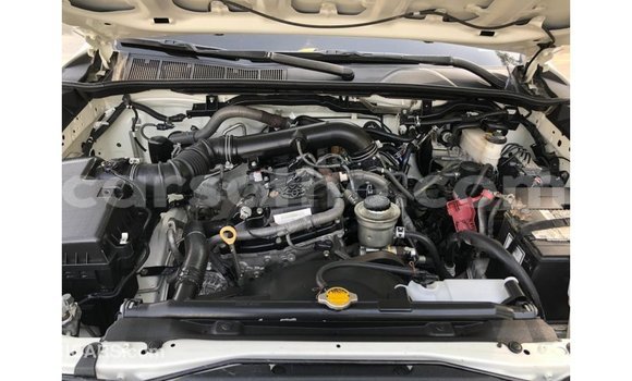 Sayi Imported Toyota Fortuner White Mota in Import - Dubai a Maseru Sayi Imported Toyota Fortuner White Mota in Import - Dubai a Maseru