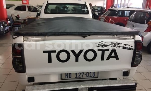 اشتري مستعمل Toyota Hilux White سيارة في Maseru في Maseru اشتري مستعمل Toyota Hilux White سيارة في Maseru في Maseru