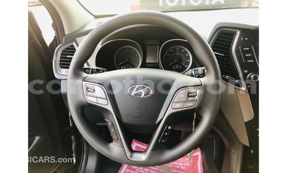 Sayi Imported Hyundai Santa Fe Black Mota in Import - Dubai a Maseru Sayi Imported Hyundai Santa Fe Black Mota in Import - Dubai a Maseru