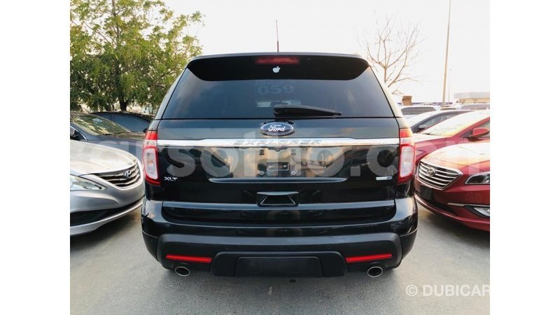 Big with watermark ford explorer maseru import dubai 18954