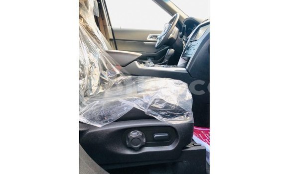 Sayi Imported Ford Explorer Blue Mota in Import - Dubai a Maseru Sayi Imported Ford Explorer Blue Mota in Import - Dubai a Maseru