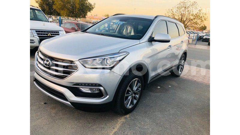 Big with watermark hyundai santa fe maseru import dubai 18958