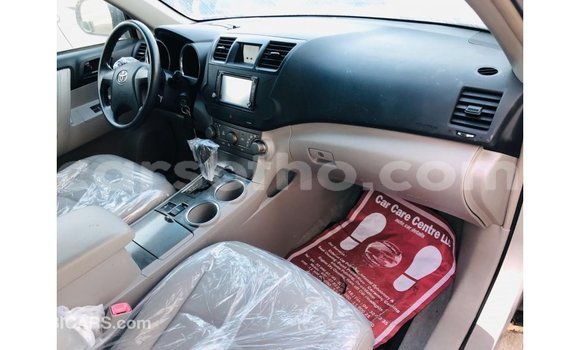 Sayi Imported Toyota Highlander Other Mota in Import - Dubai a Maseru Sayi Imported Toyota Highlander Other Mota in Import - Dubai a Maseru