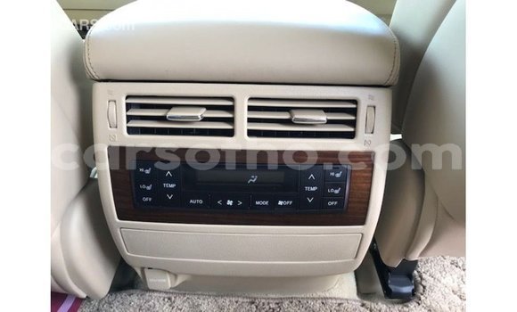 اشتري Imported Toyota Land Cruiser White سيارة في Import - Dubai في Maseru اشتري Imported Toyota Land Cruiser White سيارة في Import - Dubai في Maseru