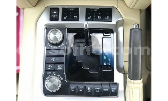 اشتري Imported Toyota Land Cruiser White سيارة في Import - Dubai في Maseru اشتري Imported Toyota Land Cruiser White سيارة في Import - Dubai في Maseru