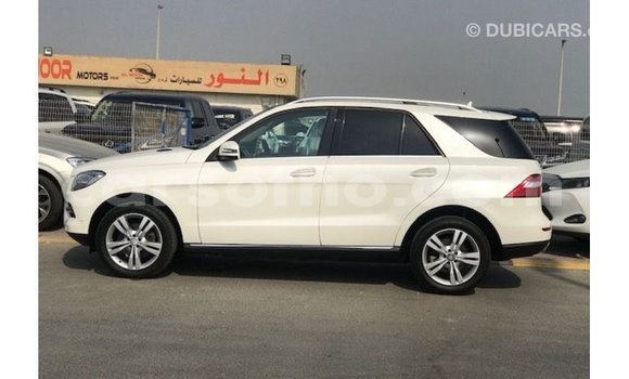 اشتري Imported Mercedes-Benz 190 White سيارة في Import - Dubai في Maseru اشتري Imported Mercedes-Benz 190 White سيارة في Import - Dubai في Maseru