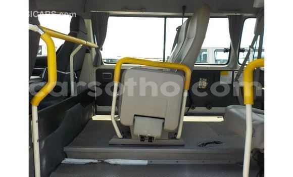 اشتري Imported Toyota Hiace White سيارة في Import - Dubai في Maseru اشتري Imported Toyota Hiace White سيارة في Import - Dubai في Maseru