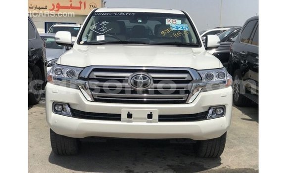 اشتري Imported Toyota Land Cruiser White سيارة في Import - Dubai في Maseru اشتري Imported Toyota Land Cruiser White سيارة في Import - Dubai في Maseru