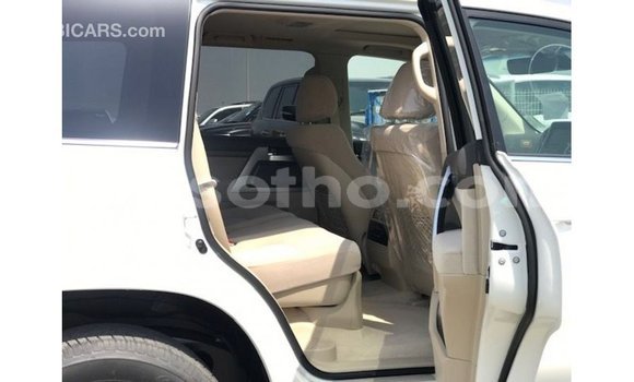 Buy Import Toyota Land Cruiser White Car in Import - Dubai in Maseru Buy Import Toyota Land Cruiser White Car in Import - Dubai in Maseru