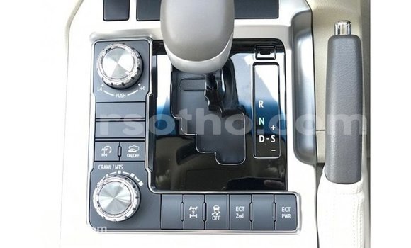 Buy Import Toyota Land Cruiser White Car in Import - Dubai in Maseru Buy Import Toyota Land Cruiser White Car in Import - Dubai in Maseru