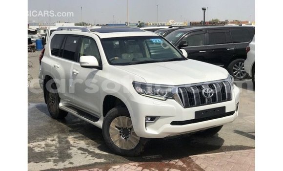 Sayi Imported Toyota Prado White Mota in Import - Dubai a Maseru Sayi Imported Toyota Prado White Mota in Import - Dubai a Maseru