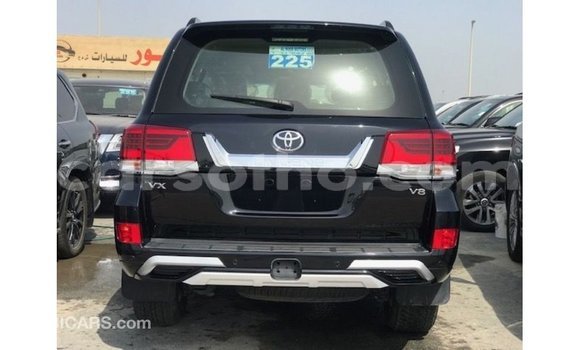 اشتري Imported Toyota Land Cruiser Black سيارة في Import - Dubai في Maseru اشتري Imported Toyota Land Cruiser Black سيارة في Import - Dubai في Maseru