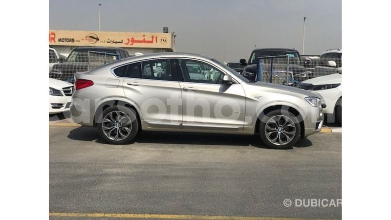 Big with watermark bmw x4 maseru import dubai 18984