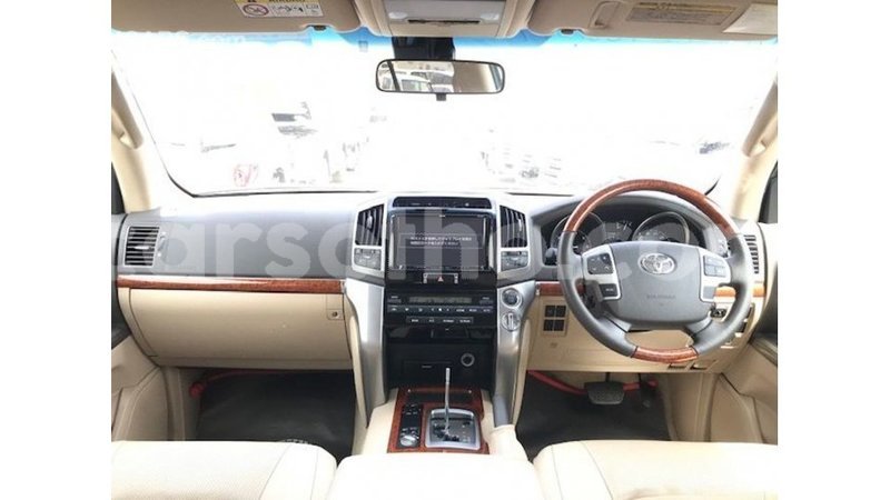 Big with watermark toyota land cruiser maseru import dubai 18985