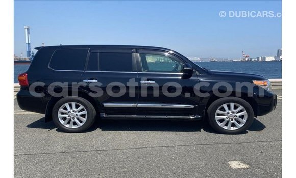 اشتري Imported Toyota Land Cruiser Black سيارة في Import - Dubai في Maseru اشتري Imported Toyota Land Cruiser Black سيارة في Import - Dubai في Maseru