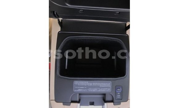 Acheter Import Voiture Toyota Land Cruiser Noir à Import - Dubai, Maseru Acheter Import Voiture Toyota Land Cruiser Noir à Import - Dubai, Maseru