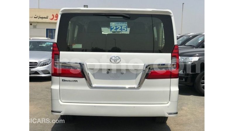 Big with watermark toyota granvia maseru import dubai 18992