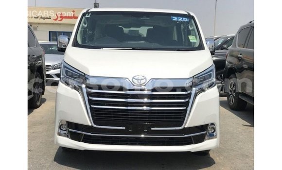 اشتري Imported Toyota Granvia White سيارة في Import - Dubai في Maseru اشتري Imported Toyota Granvia White سيارة في Import - Dubai في Maseru