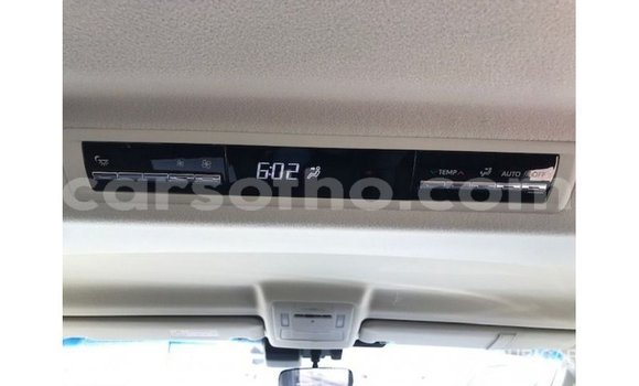 اشتري Imported Toyota Granvia White سيارة في Import - Dubai في Maseru اشتري Imported Toyota Granvia White سيارة في Import - Dubai في Maseru