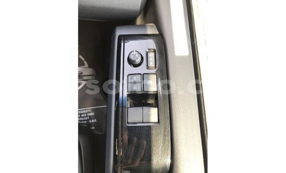 اشتري Imported Toyota Granvia White سيارة في Import - Dubai في Maseru اشتري Imported Toyota Granvia White سيارة في Import - Dubai في Maseru