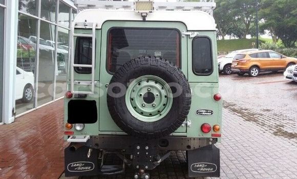 Acheter Occasion Voiture Land Rover Defender Vert à Maputsoa, Leribe Acheter Occasion Voiture Land Rover Defender Vert à Maputsoa, Leribe