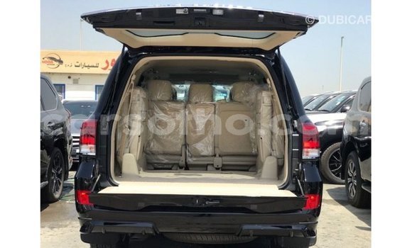 Buy Import Toyota Land Cruiser Black Car in Import - Dubai in Maseru Buy Import Toyota Land Cruiser Black Car in Import - Dubai in Maseru
