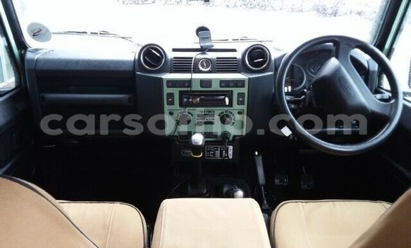 Acheter Occasion Voiture Land Rover Defender Vert à Maputsoa, Leribe Acheter Occasion Voiture Land Rover Defender Vert à Maputsoa, Leribe