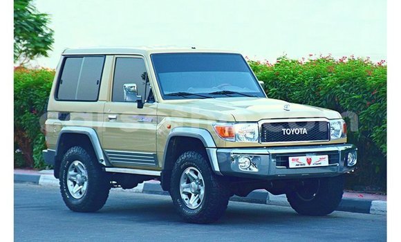 Buy Import Toyota Land Cruiser Beige Car in Import - Dubai in Maseru Buy Import Toyota Land Cruiser Beige Car in Import - Dubai in Maseru