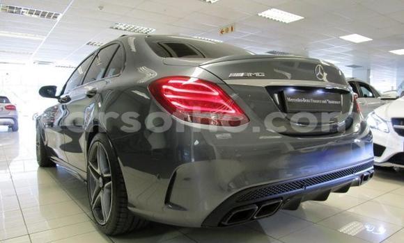 Sayi Na hannu Mercedes-Benz C-klasse AMG Black Mota in Roma a Maseru Sayi Na hannu Mercedes-Benz C-klasse AMG Black Mota in Roma a Maseru