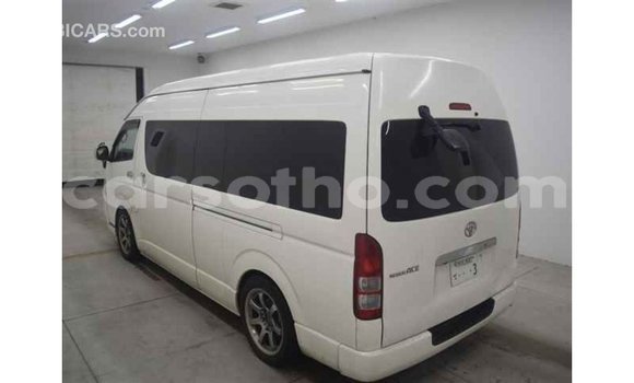 Acheter Import Voiture Toyota Hiace Blanc à Import - Dubai, Maseru Acheter Import Voiture Toyota Hiace Blanc à Import - Dubai, Maseru
